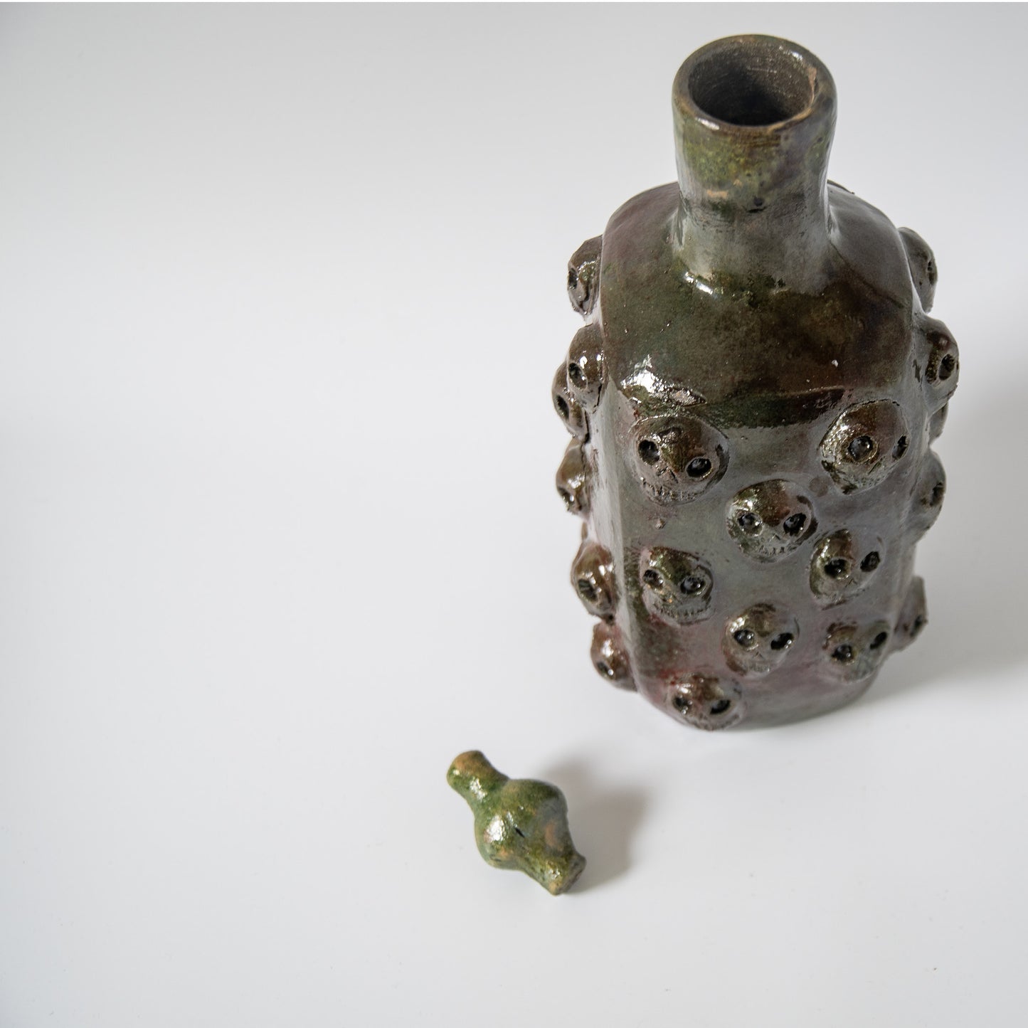 botella decorativa calavera