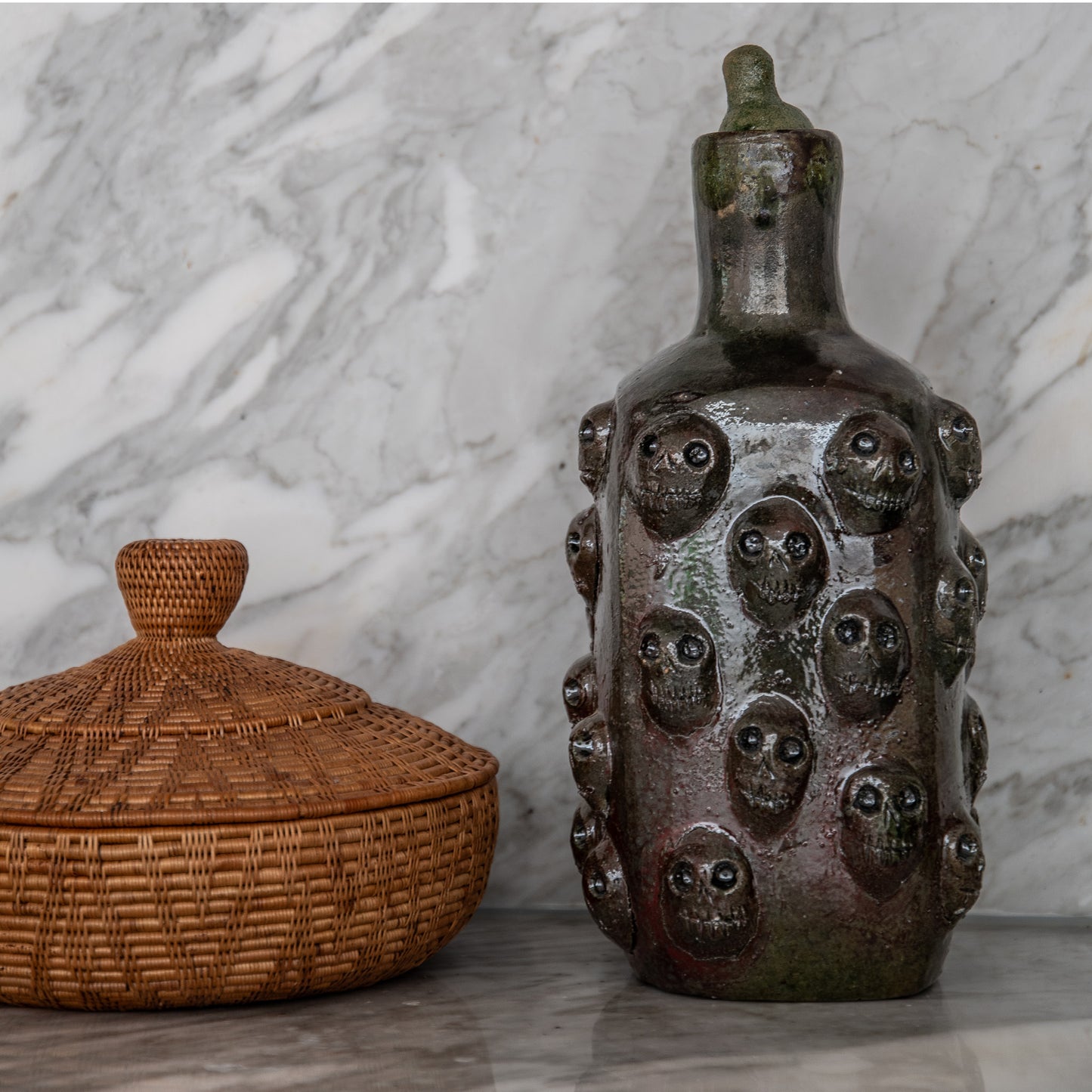 botella decorativa calavera