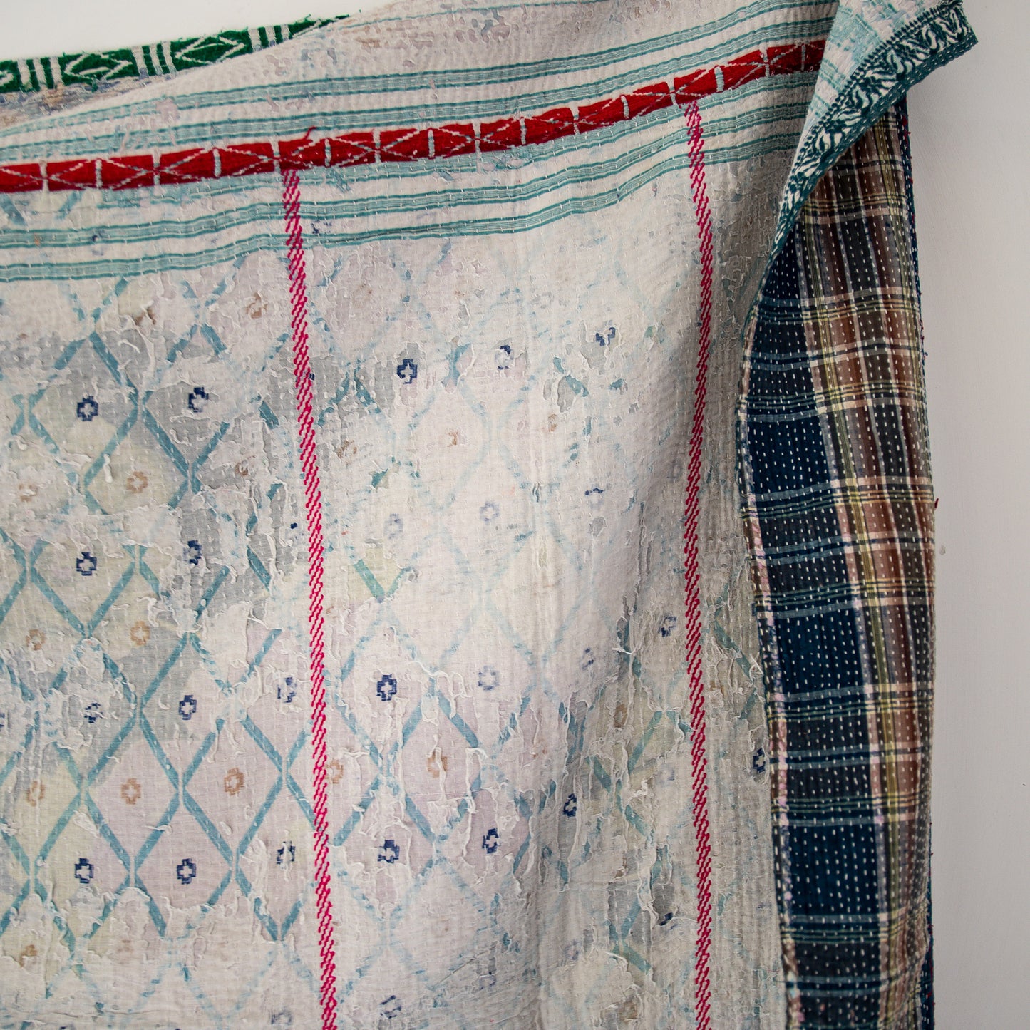 reversible vintage kantha throw | blue/white